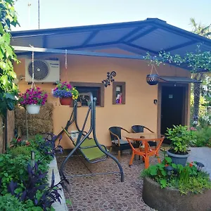  Ferienhaus Little Garden House